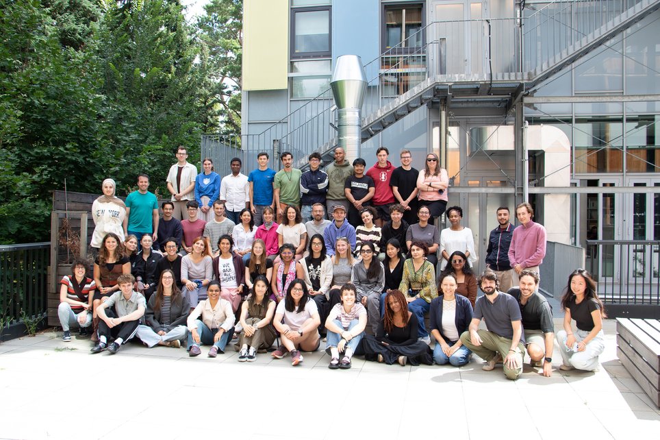Group Picture of AEMS students and team